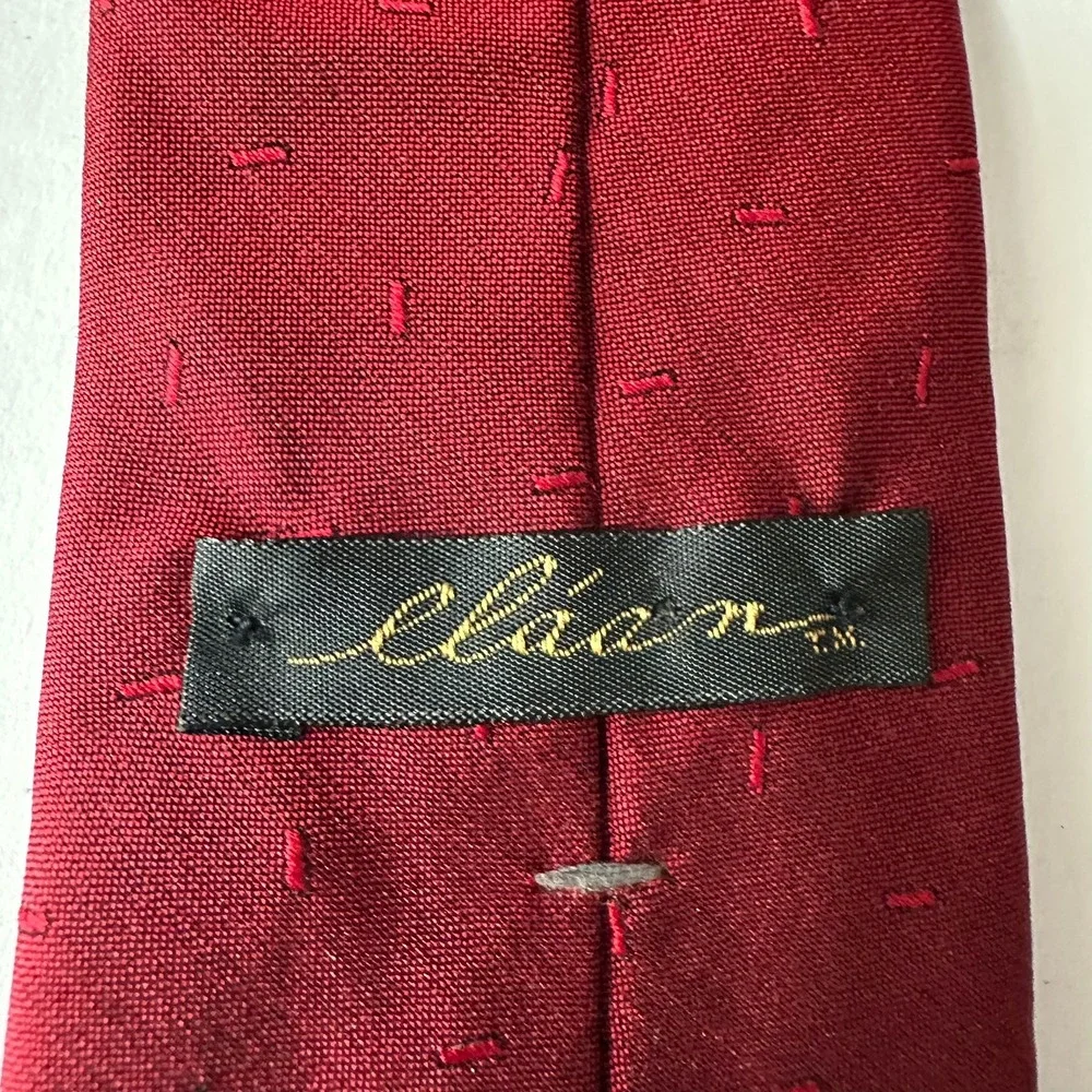 Elaan burgundy red